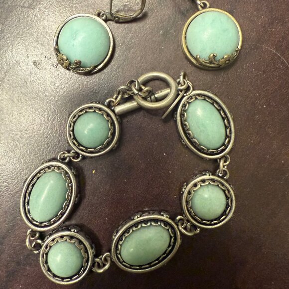Vintage Nine West bracelet and earings - Picture 2 of 2